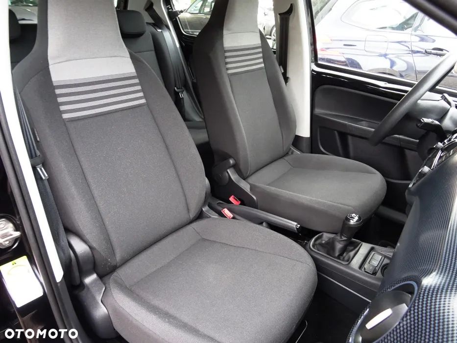 Volkswagen up! 1.0 Beats - 11