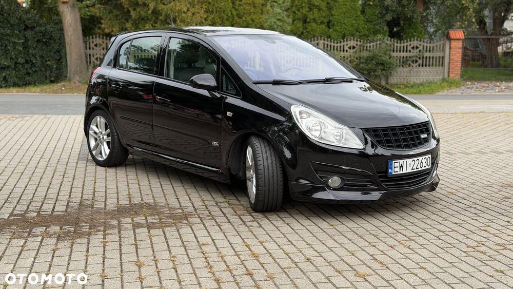 Opel Corsa 1.4 16V Cosmo - 8