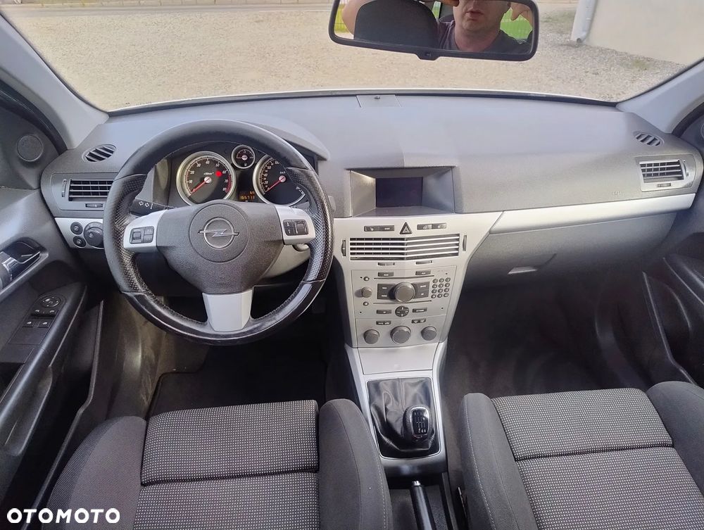 Opel Astra 1.6 Turbo Sport - 9