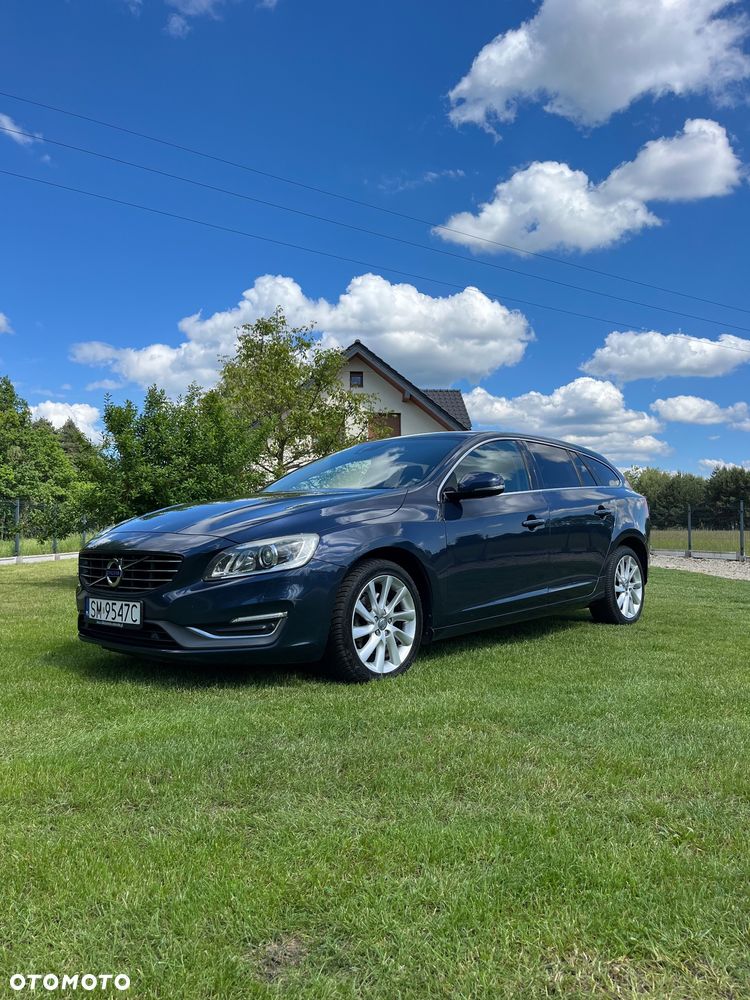 Volvo V60 D4 Drive-E Kinetic - 1