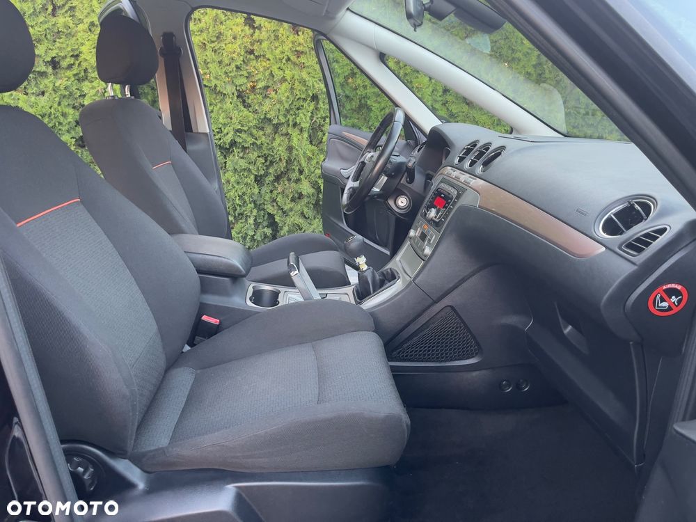 Ford S-Max - 14
