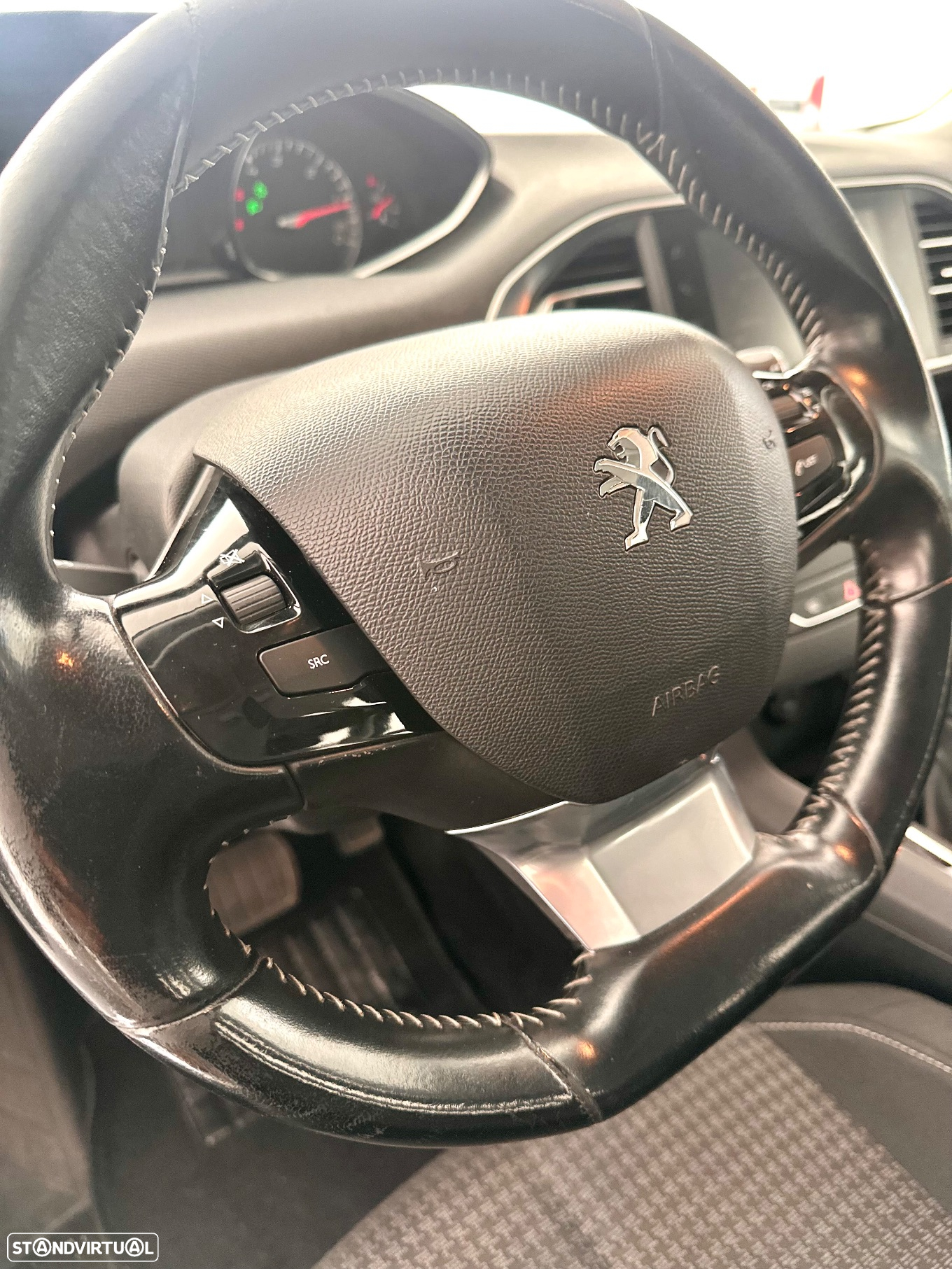 Peugeot 308 SW BlueHDi 120 EAT6 Stop & Start Allure - 13
