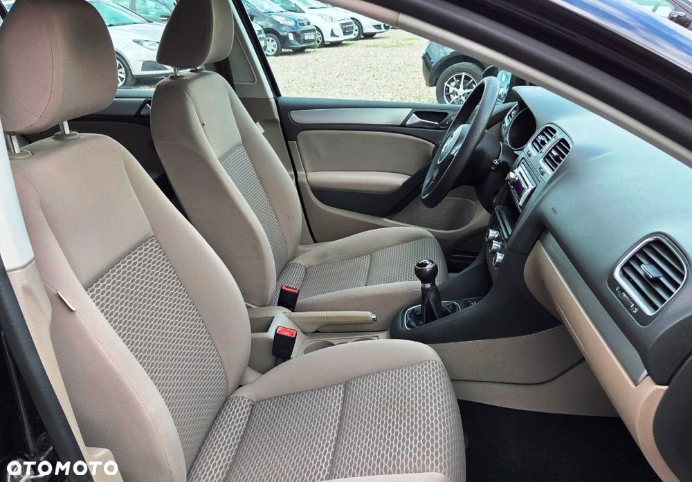 Volkswagen Golf - 11