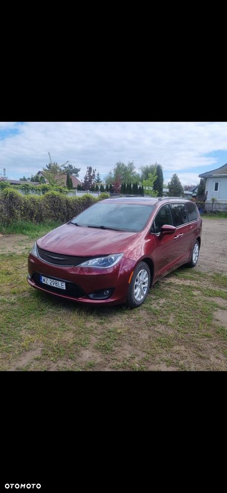 Chrysler Pacifica - 1