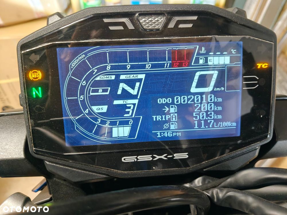 Suzuki GSX 1000 - 2