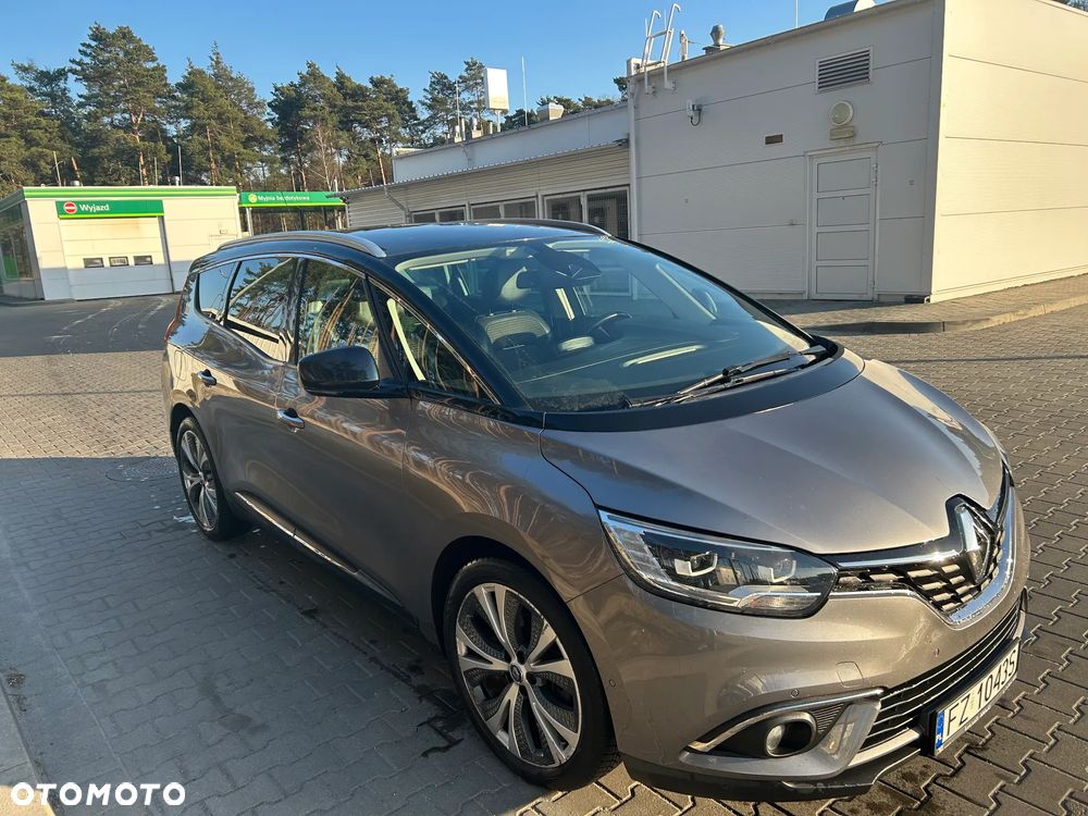 Renault Grand Scenic - 21