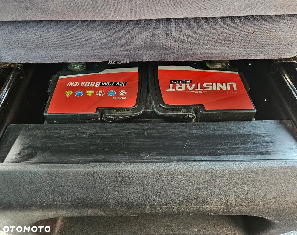 Volkswagen Caravelle - 21