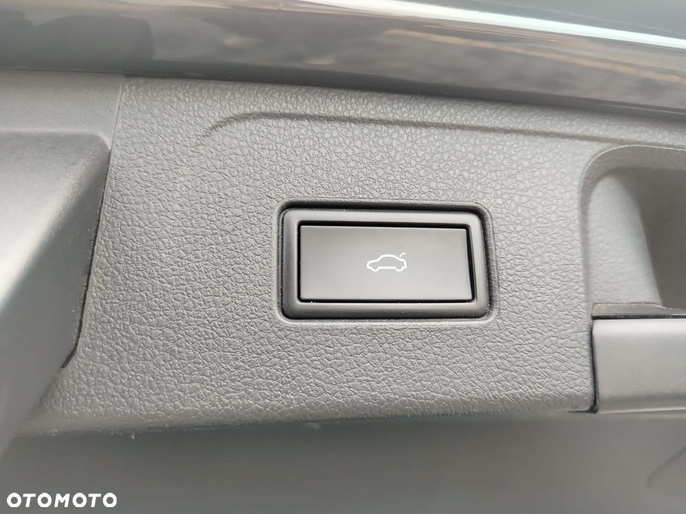 Volkswagen Passat - 20
