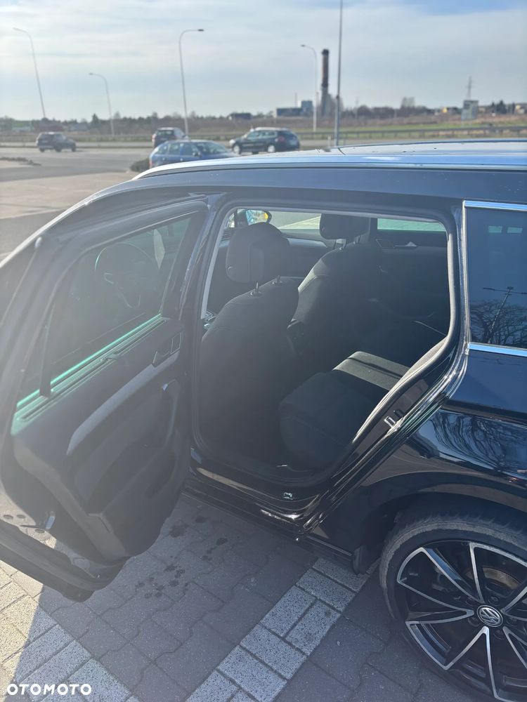 Volkswagen Passat - 13