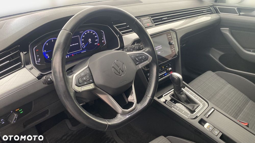 Volkswagen Passat 2.0 TDI EVO Business DSG - 9