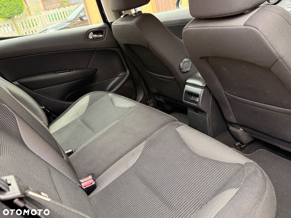 Peugeot 308 1.6 HDi Premium - 16