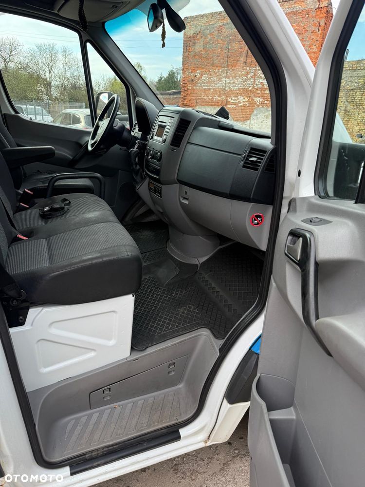 Mercedes-Benz Sprinter - 5