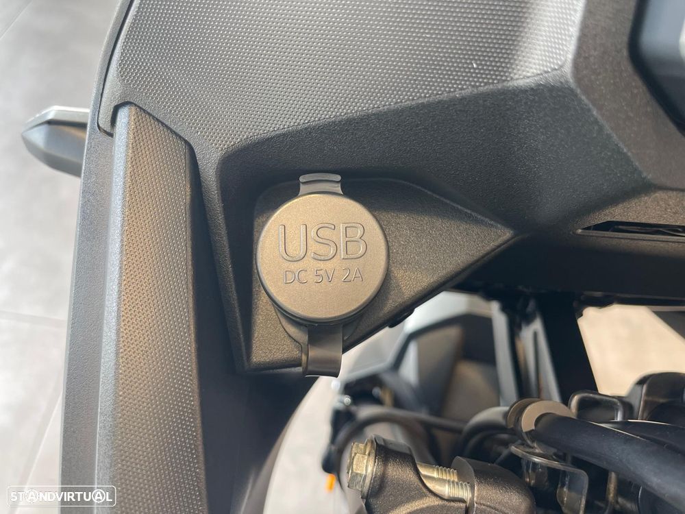 Honda Transalp 750 - 5