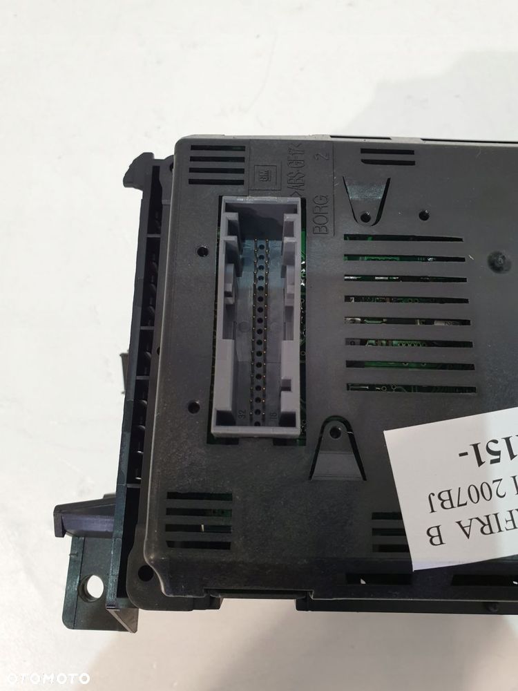 radio cd wyświetlacz 13251048 opel zafira b 1.9cdti 07r - 14