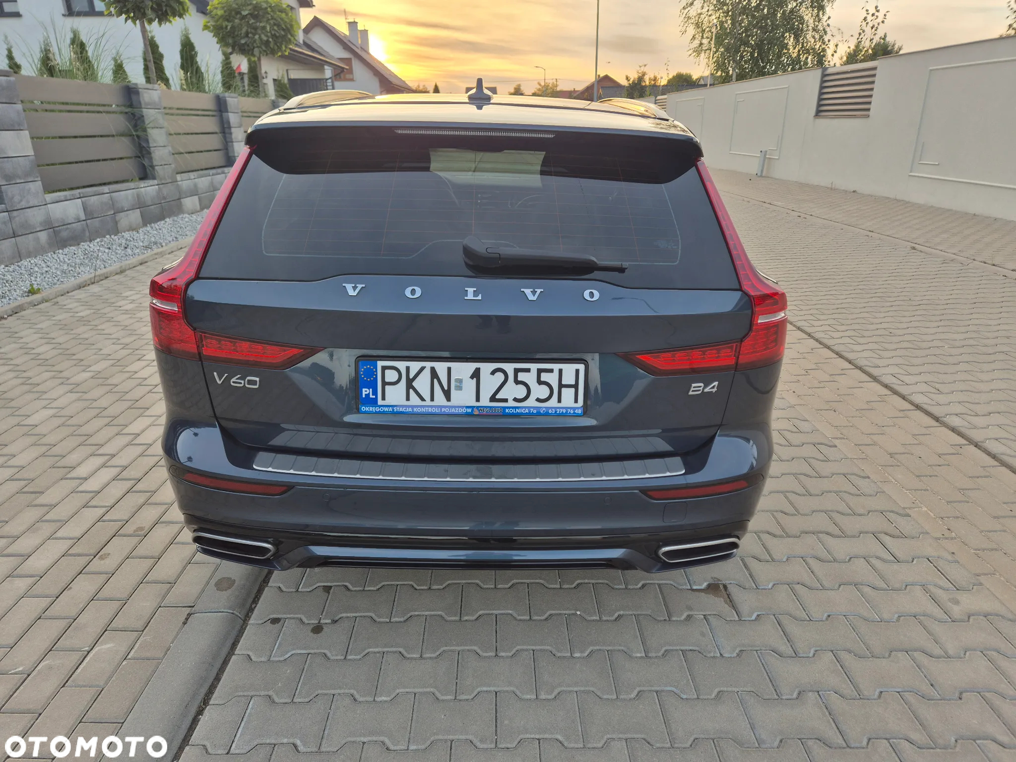 Volvo V60 T4 Momentum Pro - 7