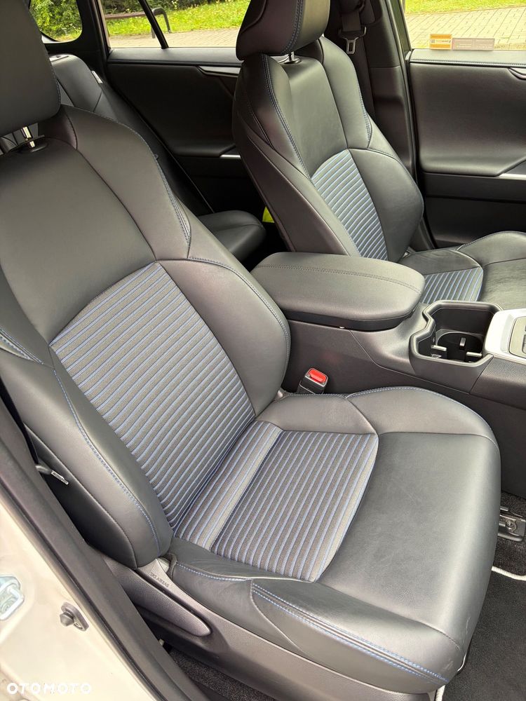 Toyota RAV4 - 18