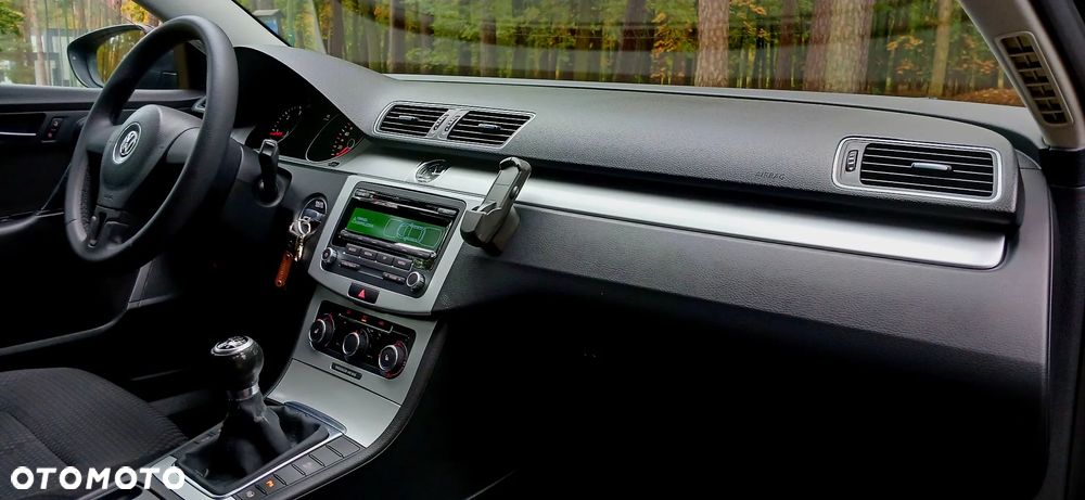 Volkswagen Passat Variant 1.6 TDI BlueMotion Technology Business Edition - 14