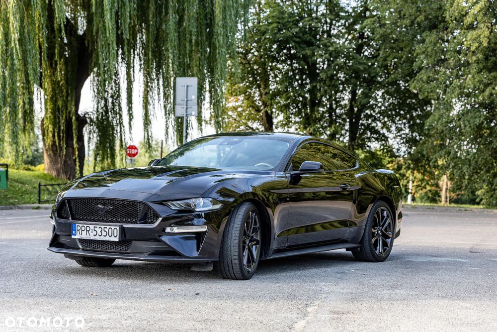 Ford Mustang - 1