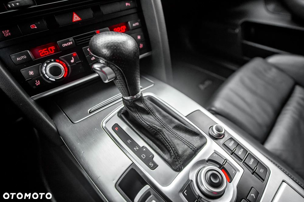 Audi A6 Avant 3.0 TDI DPF quattro tiptronic - 36