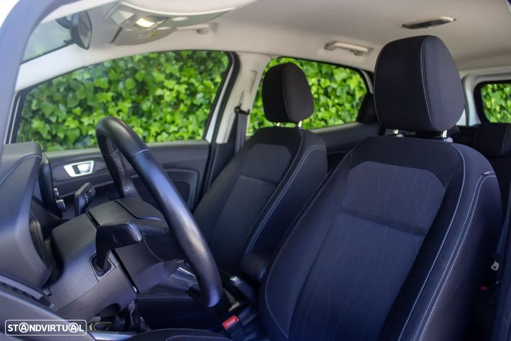 Ford EcoSport 1.5 TDCi Connected - 12
