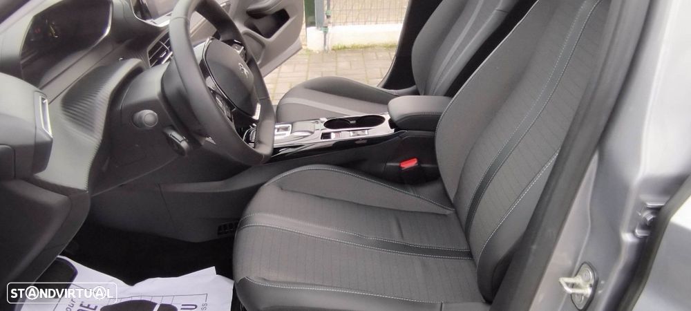 Peugeot e-208 50 kWh Allure Pack - 18