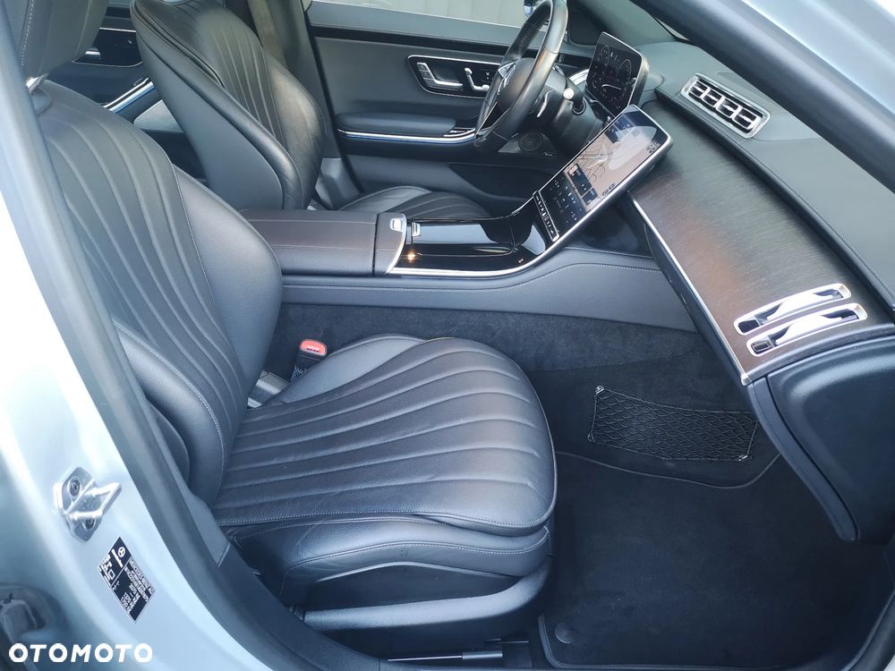 Mercedes-Benz Klasa S 580e L 9G-TRONIC - 33
