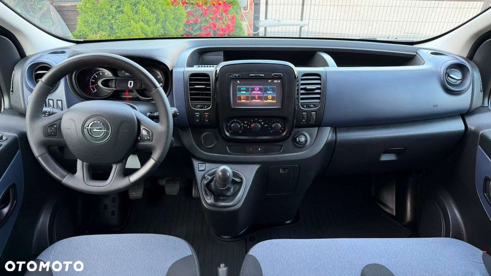 Opel Vivaro - 16