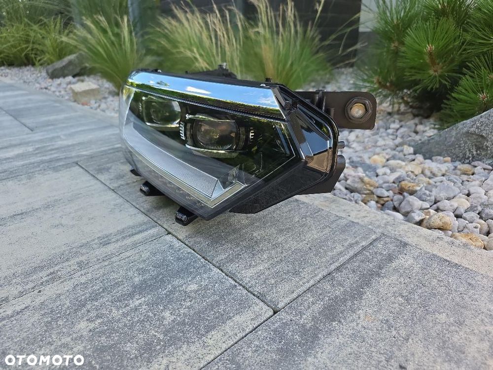 VW PASSAT B8 3G1 Lampa prawa przód Full Led Dynamic 3G1941114A Chrom - 3