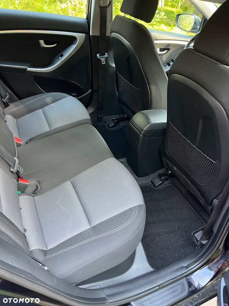Hyundai i30 1.6 CRDI Trend - 10