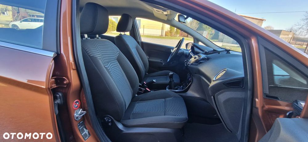 Ford Fiesta 1.0 Champions Edition - 21