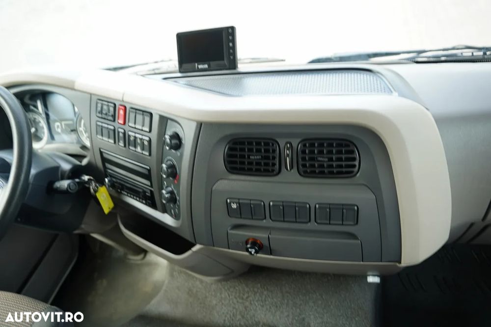 DAF LF 250 / 4X2 / LIVRARE - 7.3 + HDS HYVA HB 150X -E3 / RADIOCOMANDĂ / ROTATOARE / MAX. CAPACITATE DE RIDICARE: 5200 KG / EURO 6 - 33