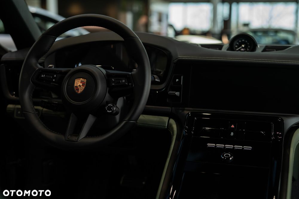 Porsche Panamera 4 - 23