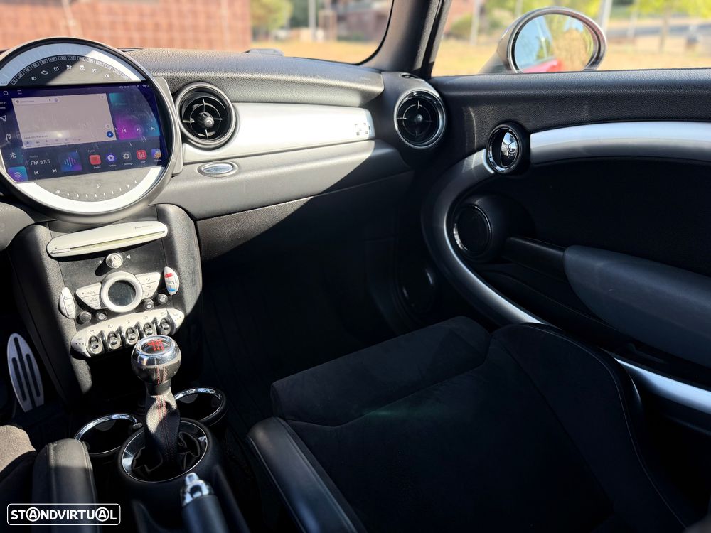 MINI 3 Portas John Cooper Works - 8