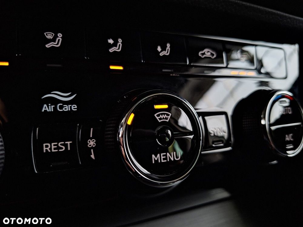 Skoda Superb 2.0 TDI SCR Style DSG - 28