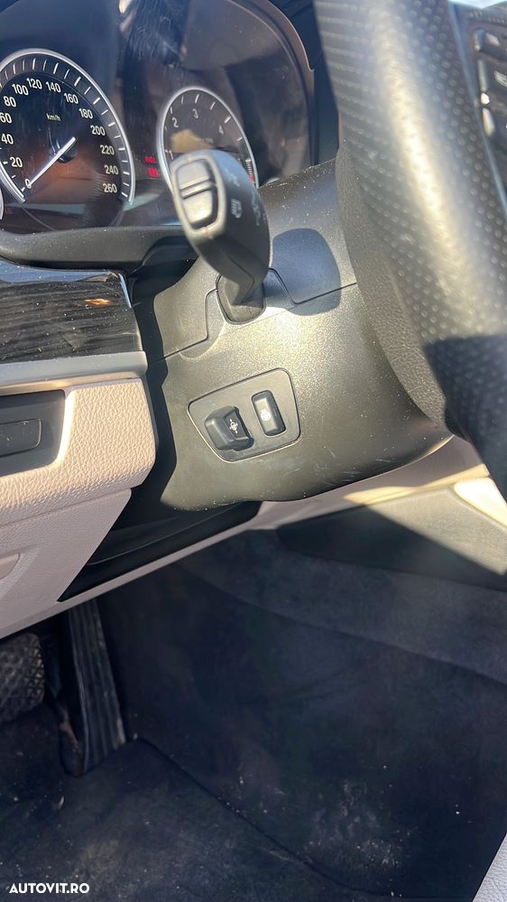 Dezmembrez BMW 530 xdrive f11 258 CP - 5