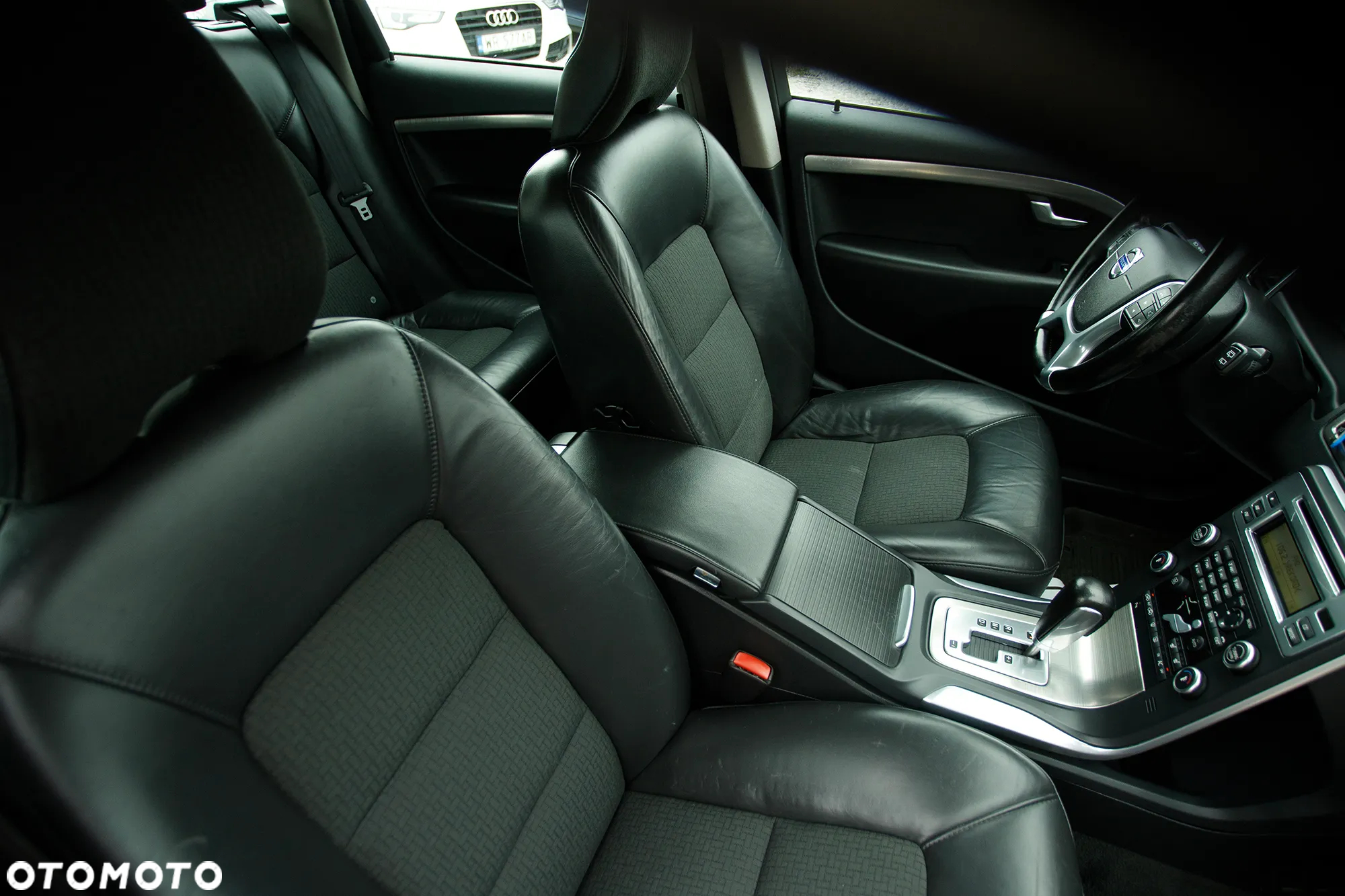 Volvo V70 2.5T Summum - 35