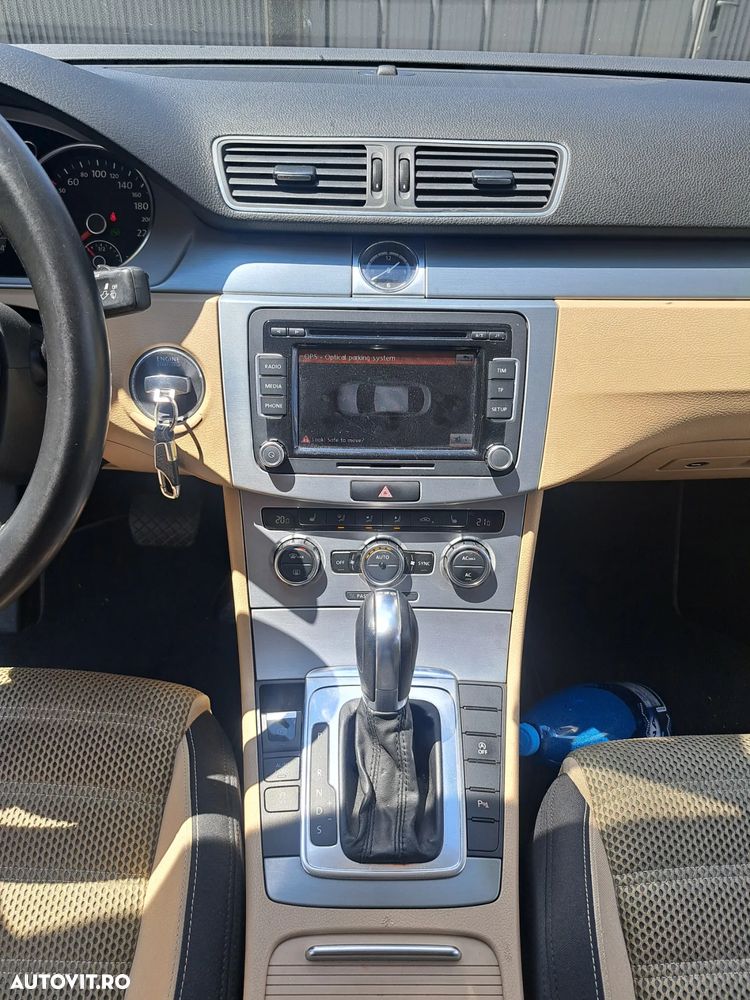 Volkswagen Passat 2.0 TDI BlueMotion Tehnology DSG Comfortline - 12