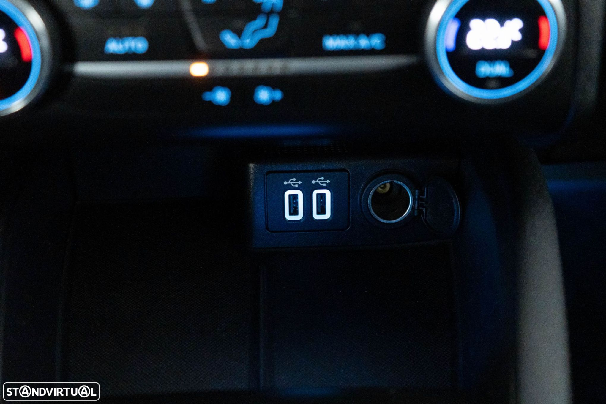 Ford Kuga - 23