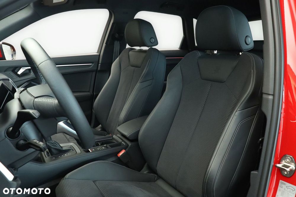 Audi Q3 - 18