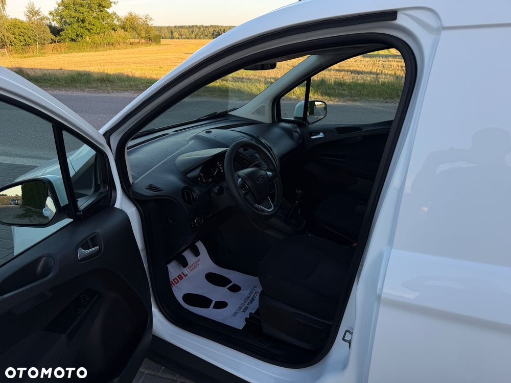 Ford Transit Courier - 9