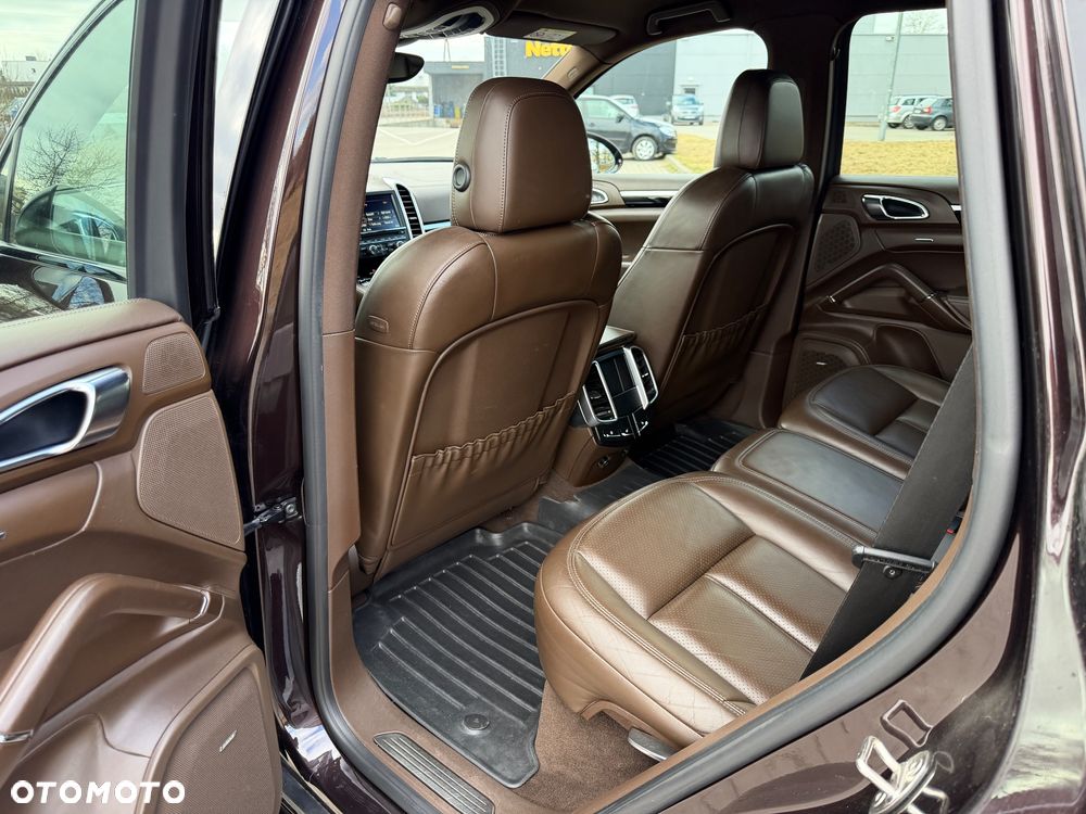 Porsche Cayenne Diesel Platinum Edition - 10