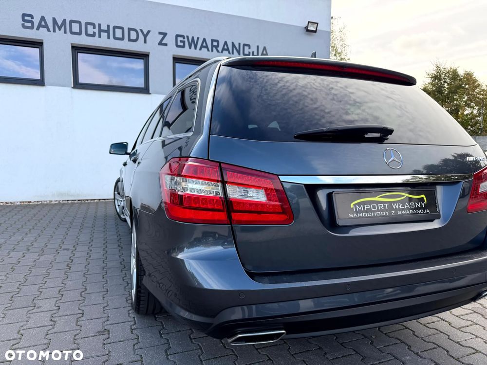 Mercedes-Benz Klasa E 350 CDI DPF 4Matic BlueEFFICIENCY 7G-TRONIC Avantgarde - 35
