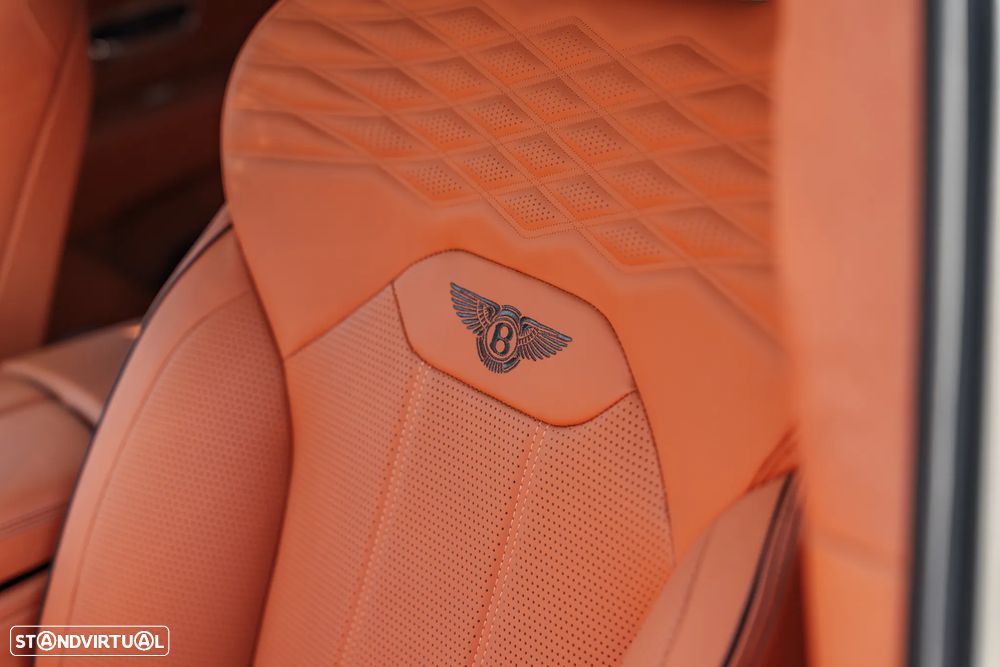 Bentley Bentayga Hybrid Azure - 17