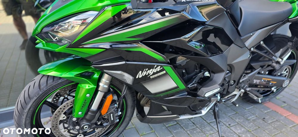Kawasaki Ninja 1000 SX - 31