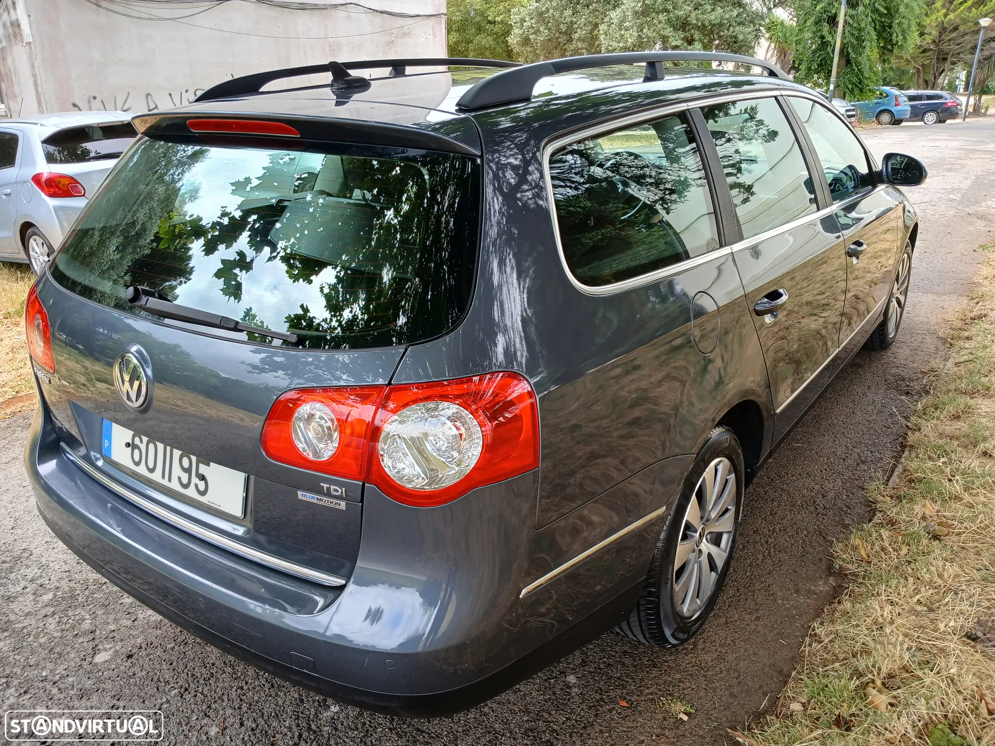VW Passat Variant 1.6 TDI Confortline BlueMotion - 10