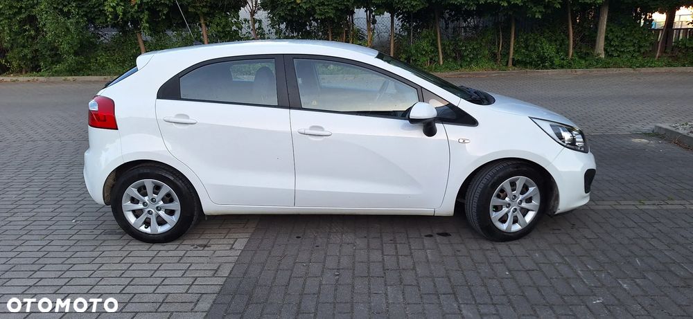 Kia Rio - 3