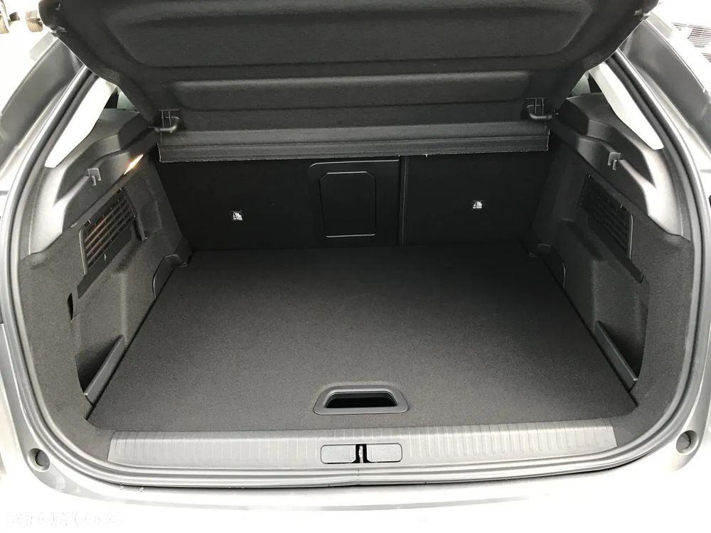 Citroën C4 1.2 mHEV Max eDCT6 - 8