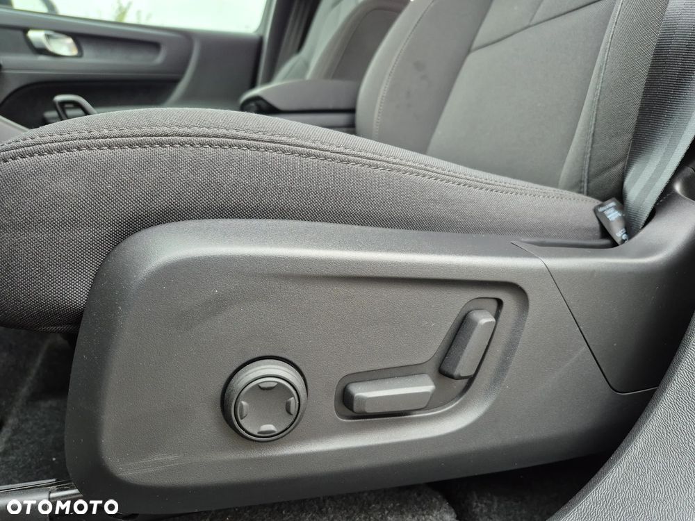 Volvo XC 40 Recharge 82 kWh Single M Extended Range RWD Core - 33
