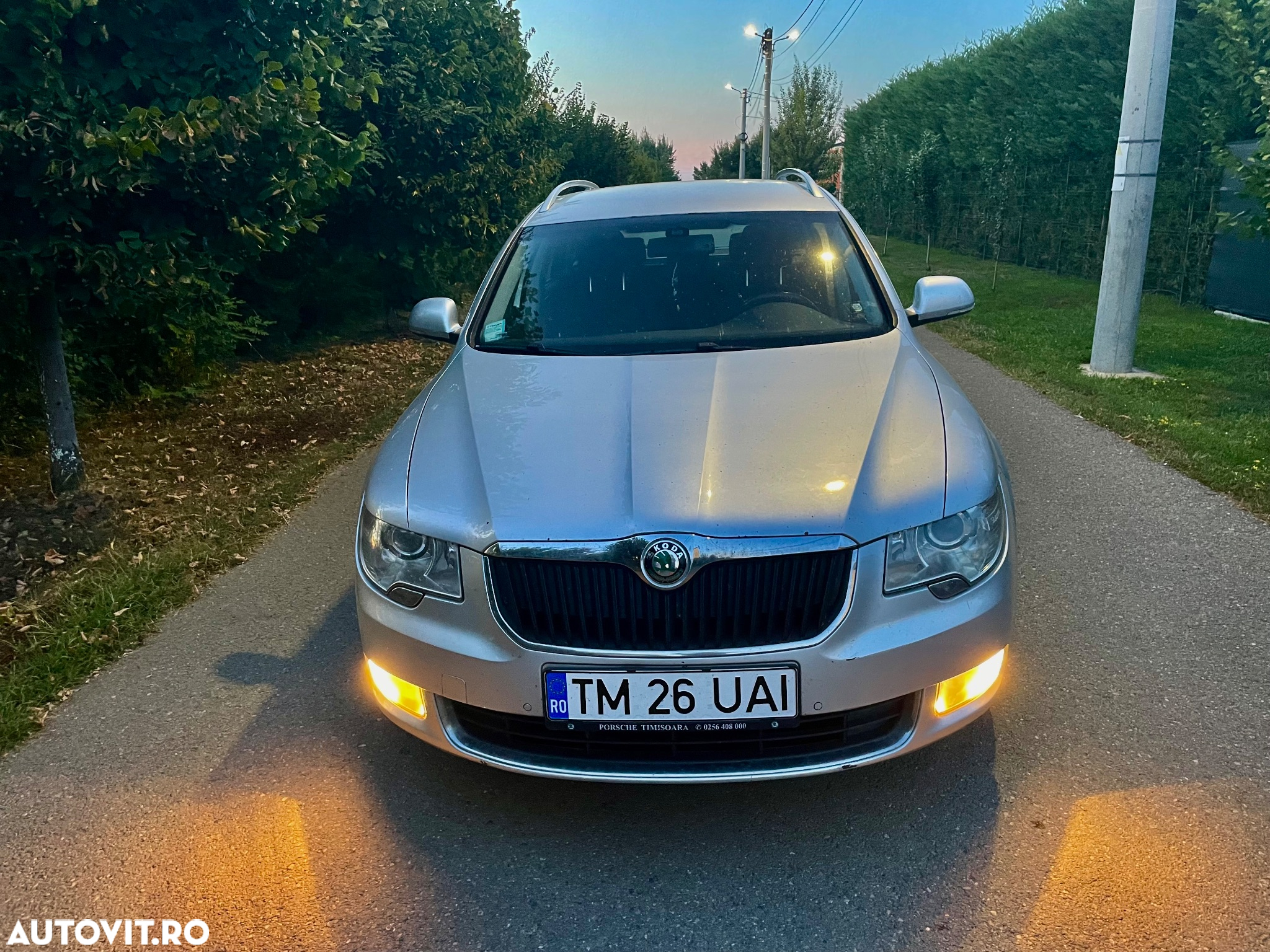 Skoda Superb 2.0 TDI Active 4x4 DSG - 2