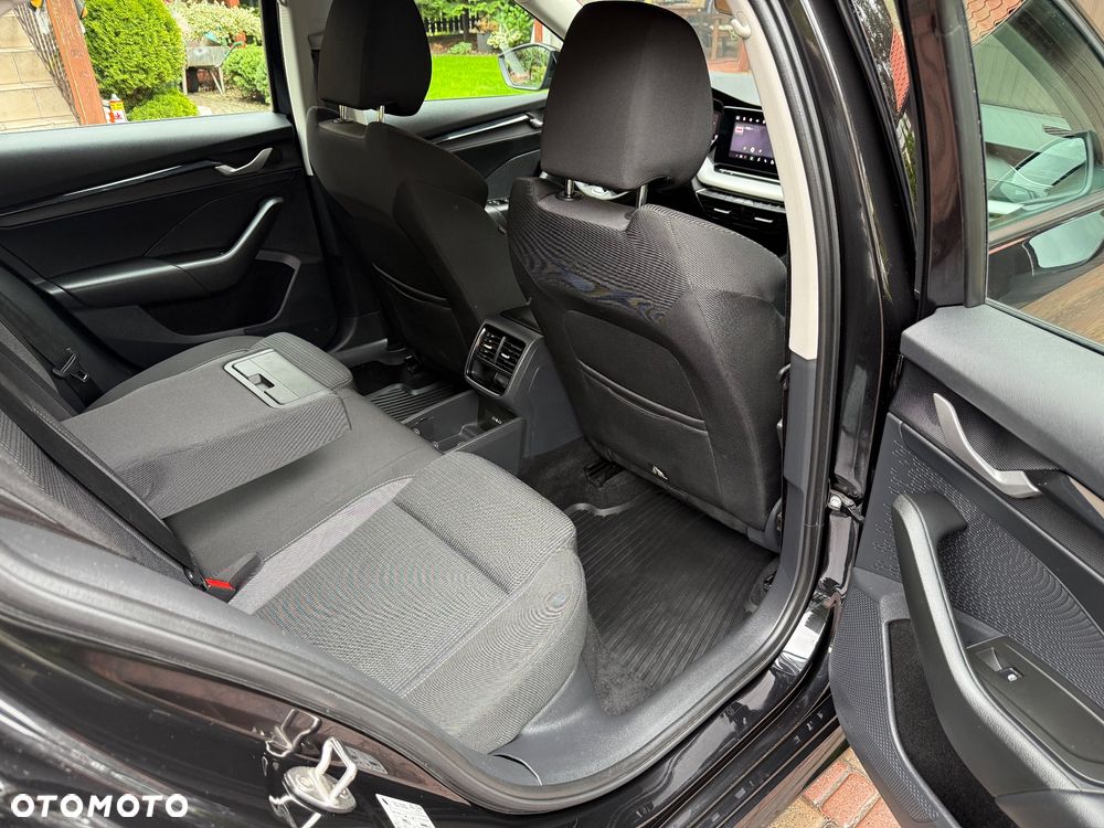Skoda Octavia 2.0 TDI DSG Tour - 17
